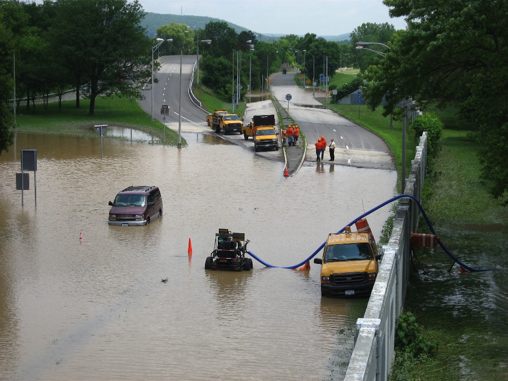 Riverside Drive on Friday \n (Click for next picture)