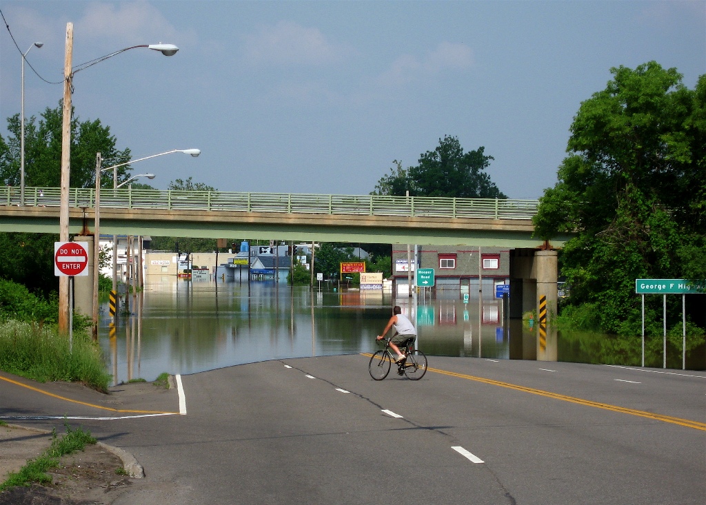 Hooper Road, Endwell \n (Click for next picture)