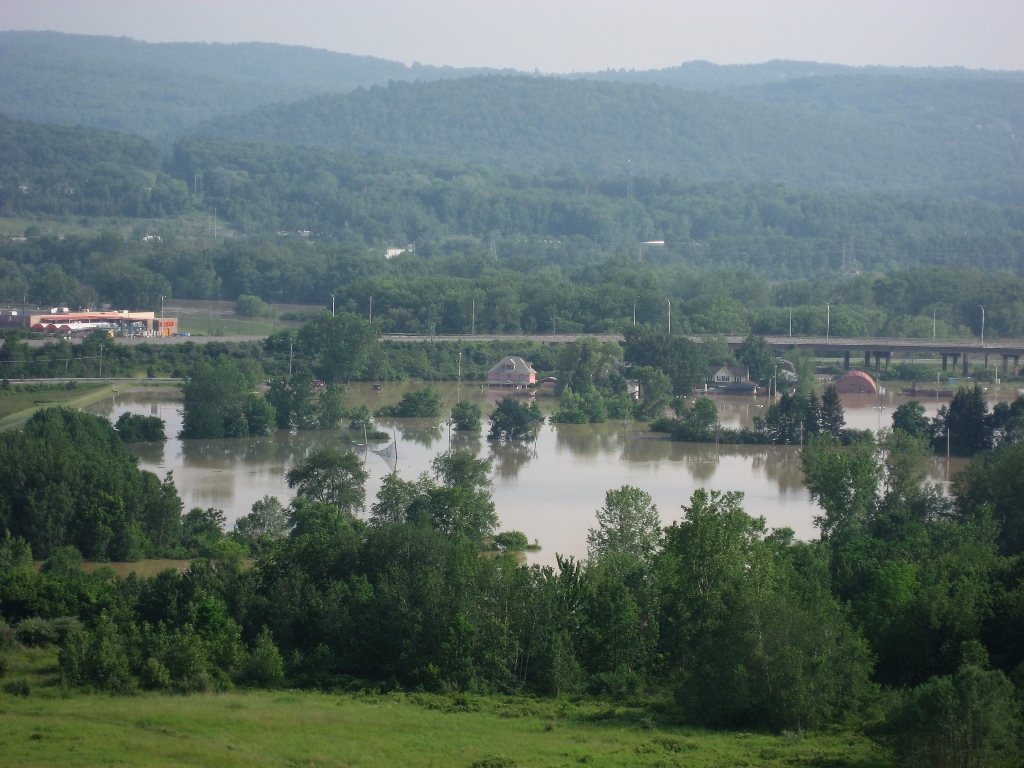 Johnson City from Robinson Hill \n (Click for next picture)